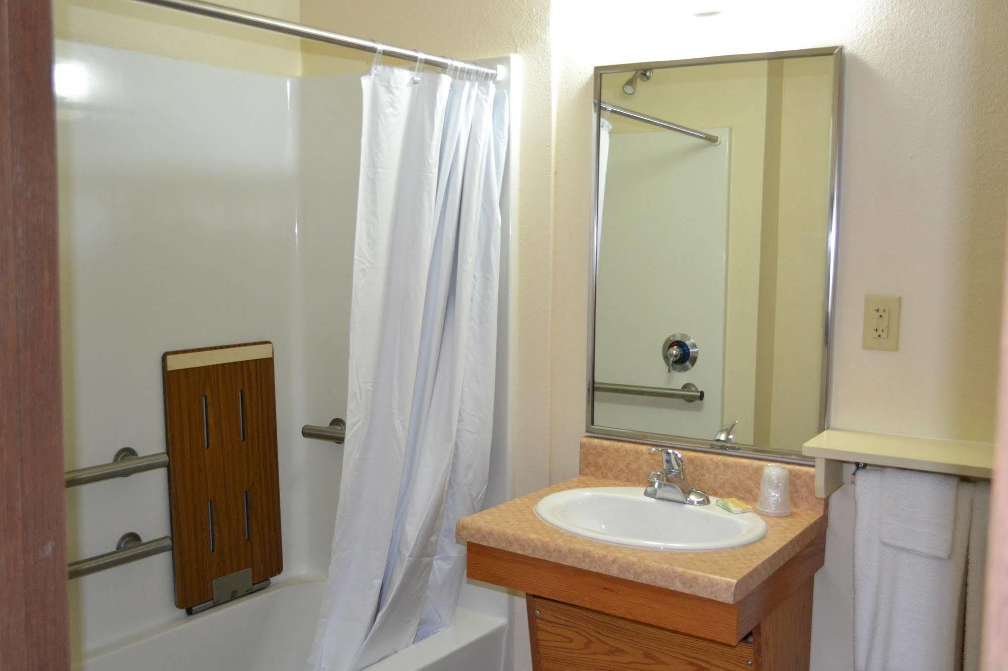 Hotel Woodspring Southeast